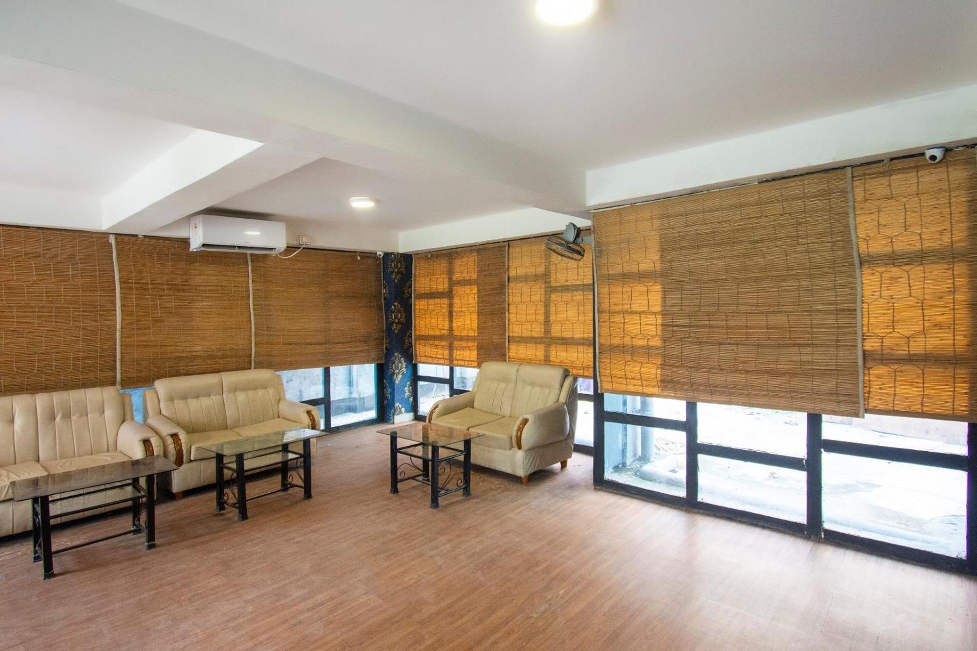 Hotel O Binayak Inn Kalkutta Kültér fotó